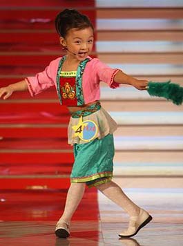 中国超人气小童星!_成长脚印_太平洋女性网亲
