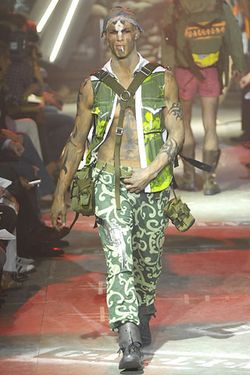 John Galliano08װ