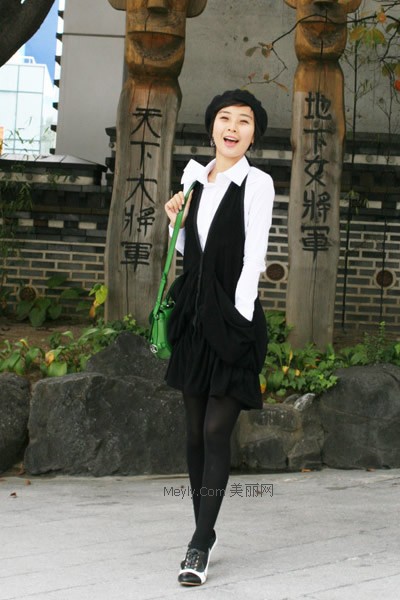 韩国街拍 超短裙冬季搭配【图】_街头潮客_服