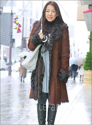 东京街头抓拍美女冬日时尚装扮